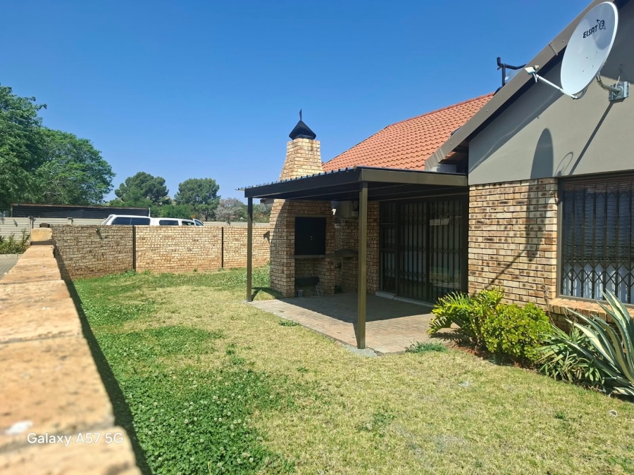 To Let 3 Bedroom Property for Rent in Spitskop SH Free State